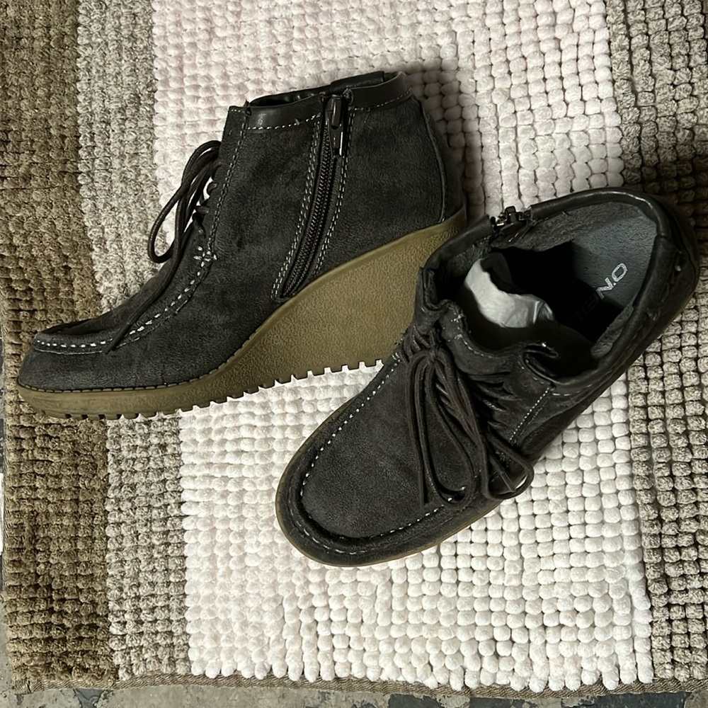ONIEL SUEDE BOOTIES